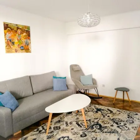 Promenada Apartment *